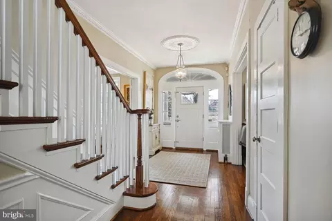 Entry Way - 2901 34th St NW, Washington, DC 20008 photo 3 of 6