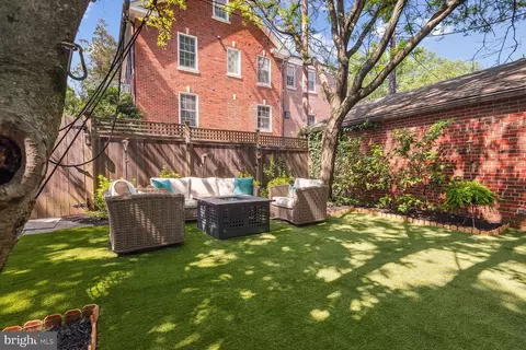 Exterior - 2901 34th St NW, Washington, DC 20008 photo 13 of 18