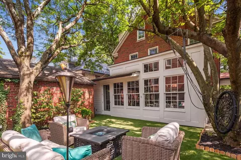 Exterior - 2901 34th St NW, Washington, DC 20008 photo 10 of 18