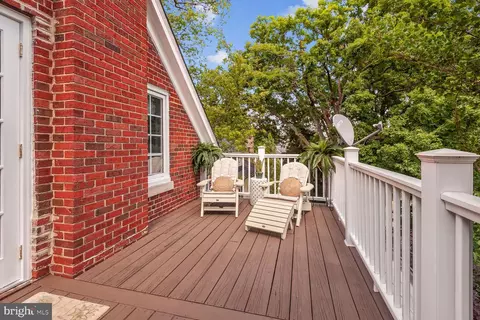 Exterior - 2901 34th St NW, Washington, DC 20008 photo 6 of 18