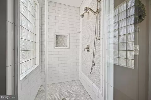Bath - 2901 34th St NW, Washington, DC 20008 photo 3 of 8