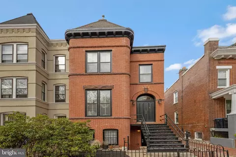119 13th St SE, Washington, DC 20003
