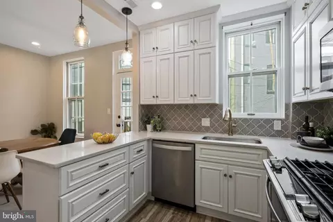 Kitchen - 119 13th St SE, Washington, DC 20003 photo 3 of 6