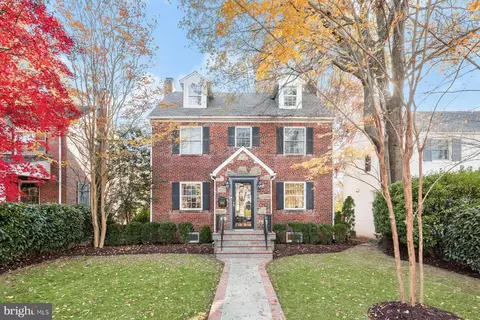4414 Davenport St NW, Washington, DC 20016