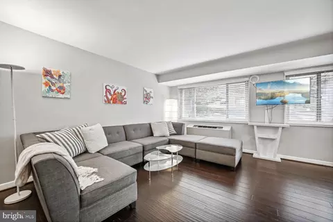 3900 Tunlaw Rd NW #207, Washington, DC 20007