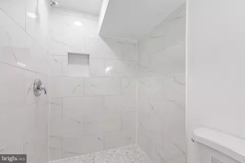 Bath - 756 19th St NE, Washington, DC 20002 photo 5 of 5