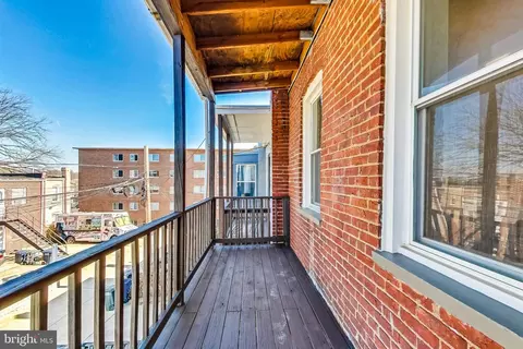 Exterior - 535 Gresham Pl NW, Washington, DC 20001 photo 6 of 9