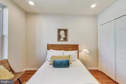 Bedroom - 535 Gresham Pl NW, Washington, DC 20001 photo 5 of 8