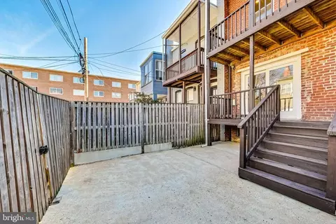Exterior - 535 Gresham Pl NW, Washington, DC 20001 photo 8 of 9