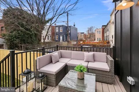Exterior - 1613 E Capitol St SE, Washington, DC 20003 photo 5 of 10