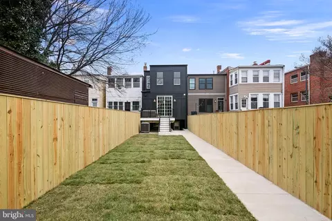 Exterior - 1613 E Capitol St SE, Washington, DC 20003 photo 10 of 10