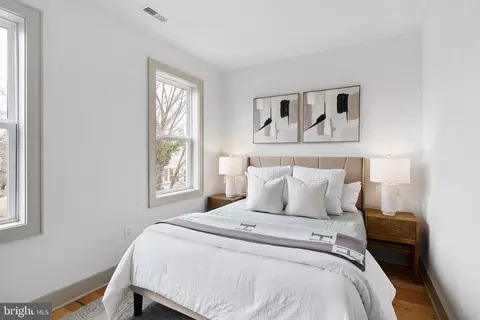 Bedroom - 1613 E Capitol St SE, Washington, DC 20003 photo 6 of 10