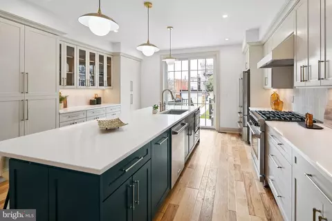 Kitchen - 1613 E Capitol St SE, Washington, DC 20003 photo 5 of 6
