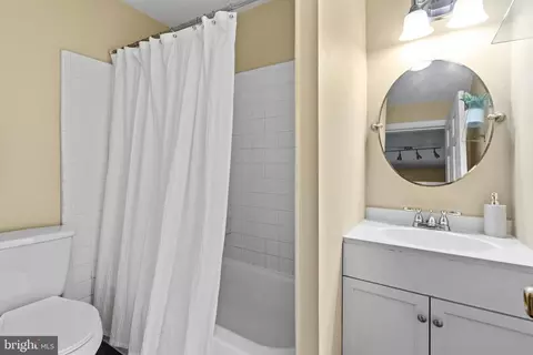 Bath - 611 10th St NE, Washington, DC 20002 photo 3 of 3