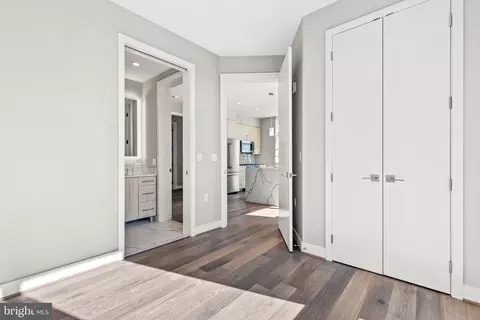 Bath - 646 H St NE #504, Washington, DC 20002 photo 1 of 3