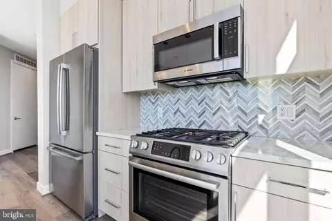 Kitchen - 646 H St NE #504, Washington, DC 20002 photo 2 of 5
