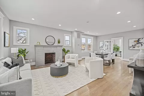 Living - 600 Oglethorpe St NW, Washington, DC 20011 photo 3 of 7