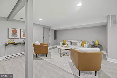 Living - 600 Oglethorpe St NW, Washington, DC 20011 photo 6 of 7