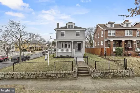 Exterior - 600 Oglethorpe St NW, Washington, DC 20011 photo 2 of 7
