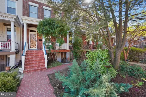 1327 N Carolina Ave NE, Washington, DC 20002