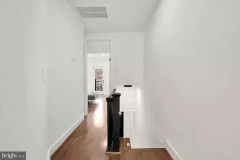Entry Way - 517 K St NE, Washington, DC 20002 photo 1 of 2