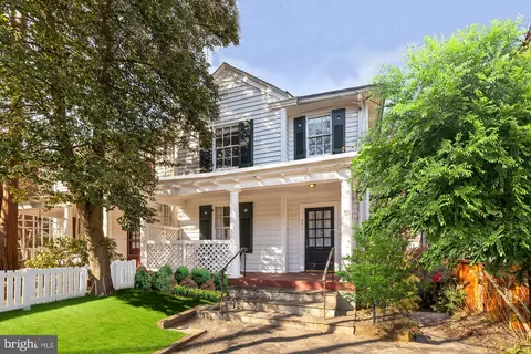 3417 Porter St NW, Washington, DC 20016