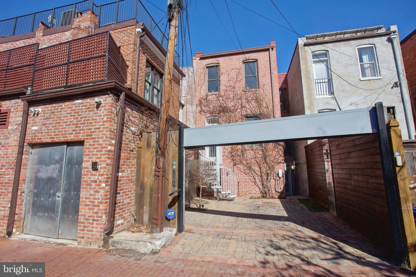 Exterior - 1309 E Capitol St SE, Washington, DC 20003 photo 3 of 7