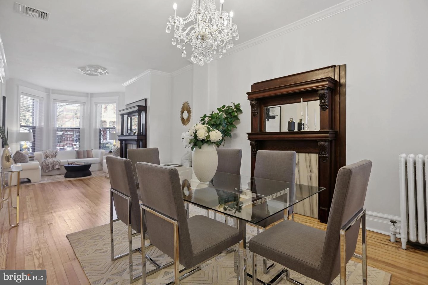 Dining - 1309 E Capitol St SE, Washington, DC 20003 photo 2 of 5