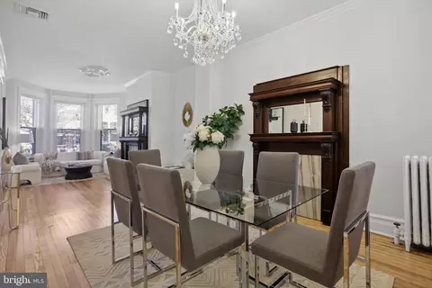 Dining - 1309 E Capitol St SE, Washington, DC 20003 photo 2 of 5