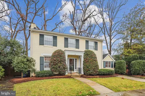 2940 NW Garfield Ter NW, Washington, DC 20008