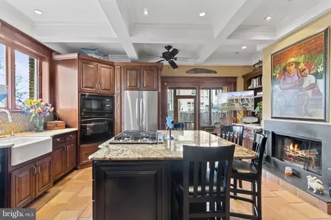 Kitchen - 1100 E Street St NE, Washington, DC 20002 photo 2 of 12