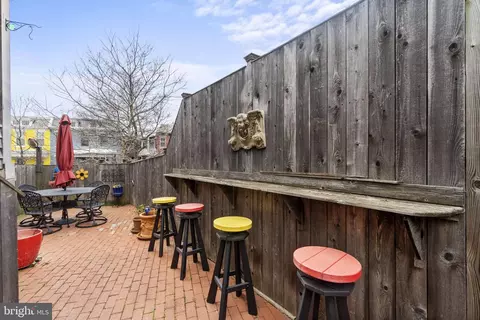 Exterior - 1100 E Street St NE, Washington, DC 20002 photo 5 of 8