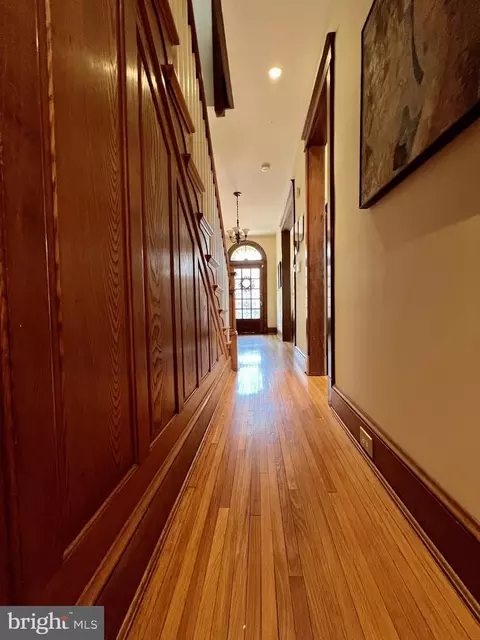 Entry Way - 1100 E Street St NE, Washington, DC 20002 photo 2 of 4
