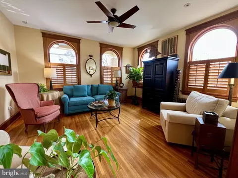 Living - 1100 E Street St NE, Washington, DC 20002 photo 6 of 10