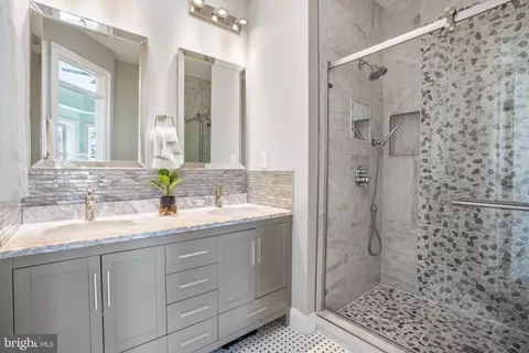 Bath - 1536 E Capitol St NE, Washington, DC 20003 photo 2 of 4
