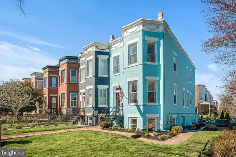 Exterior - 1536 E Capitol St NE, Washington, DC 20003 photo 2 of 6