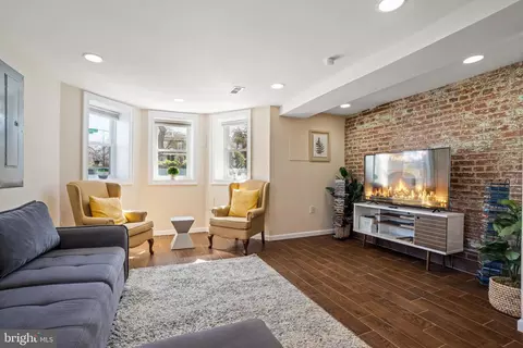 Living - 1536 E Capitol St NE, Washington, DC 20003 photo 5 of 6