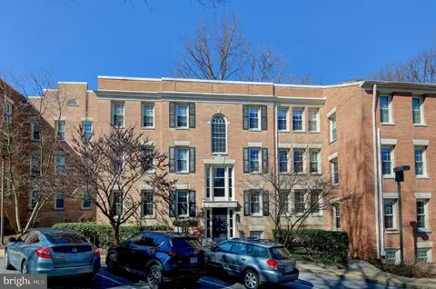 2727 Ordway St NW #2, Washington, DC 20008