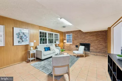 Living - 4430 Hadfield Ln NW, Washington, DC 20007 photo 9 of 10