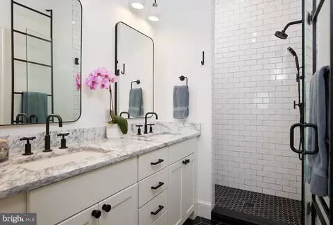 Bath - 913 7th St NE, Washington, DC 20002 photo 2 of 4