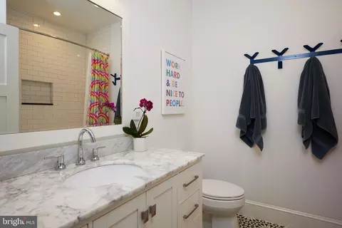 Bath - 913 7th St NE, Washington, DC 20002 photo 3 of 4