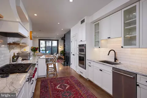 Kitchen - 913 7th St NE, Washington, DC 20002 photo 4 of 11