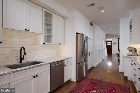 Kitchen - 913 7th St NE, Washington, DC 20002 photo 6 of 11