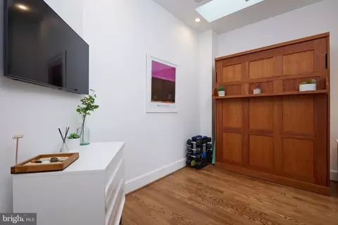 Entry Way - 913 7th St NE, Washington, DC 20002 photo 2 of 2
