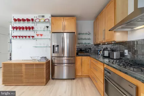 Kitchen - 2139 Tunlaw Rd NW, Washington, DC 20007 photo 3 of 7