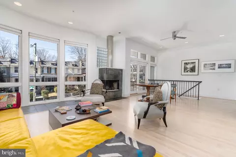 Living - 2139 Tunlaw Rd NW, Washington, DC 20007 photo 2 of 2
