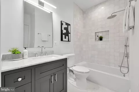 Bath - 2718 4th St NE #2, Washington, DC 20002 photo 6 of 6