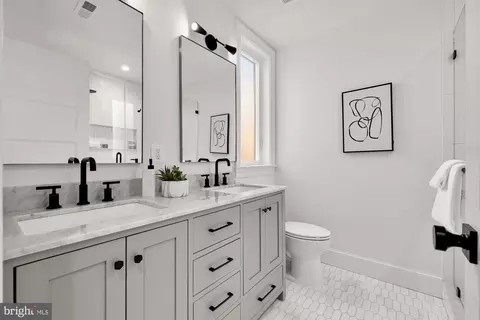 Bath - 2718 4th St NE #1, Washington, DC 20002 photo 5 of 6