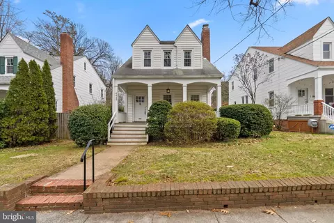 4623 44th St NW, Washington, DC 20016