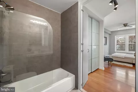 Bath - 1159 5th St NE, Washington, DC 20002 photo 3 of 5